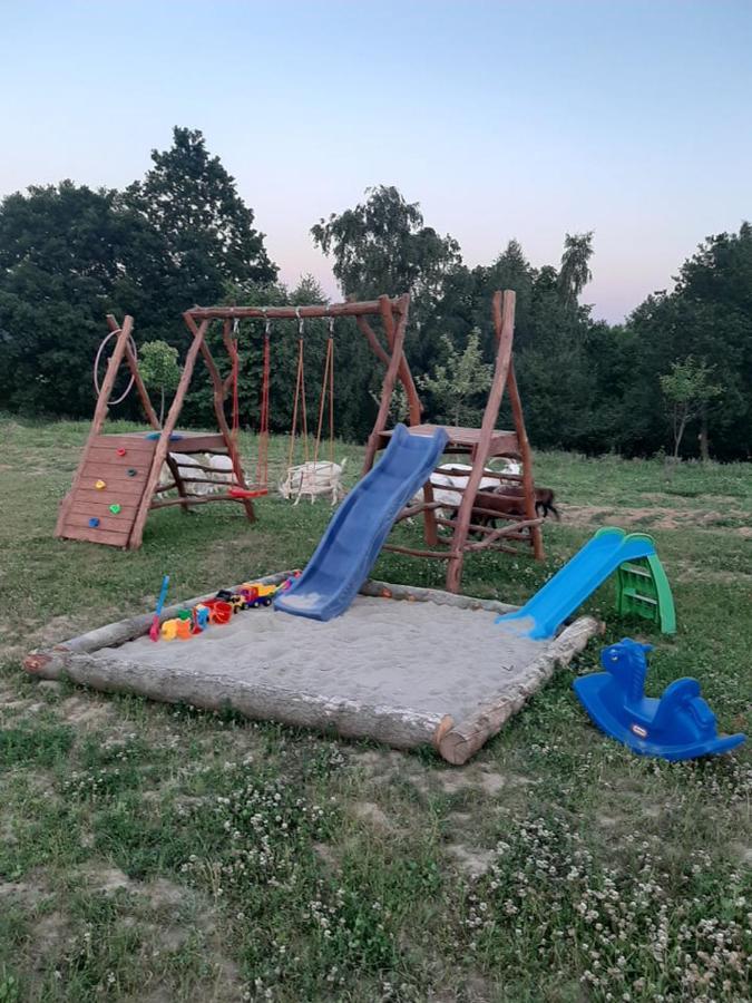 Gosp. Agroturystyczne Stary Gaj Villa Zerkowice Buitenkant foto